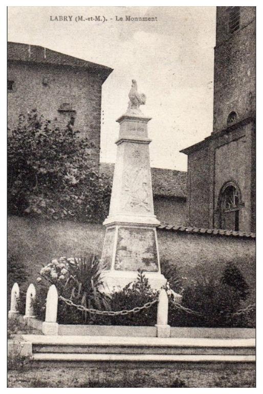 36-Monument aux morts