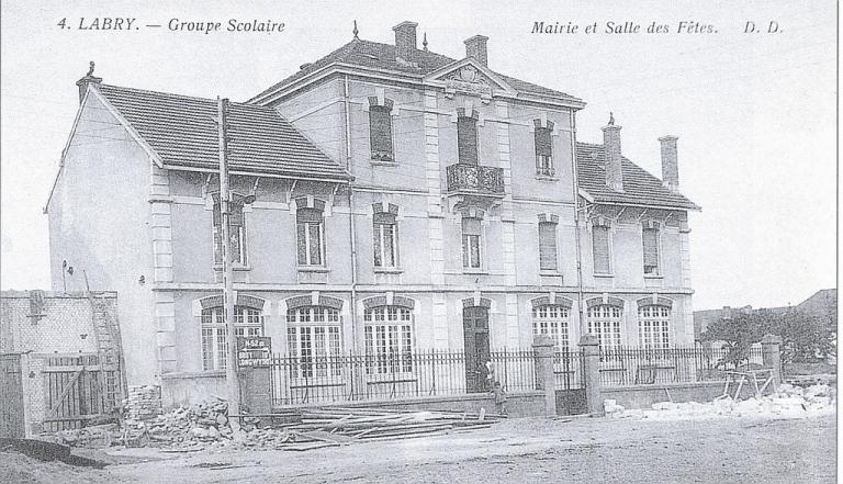 48-Ecole de filles 1917